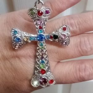 Rinestone cross necklace